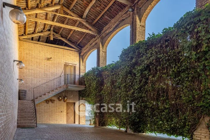 Jardin - Historic Estate with Panoramic Views in Portacomaro