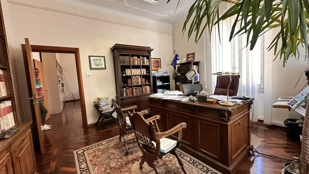Kabinet - Penthouse with Piazza View in Ancona
