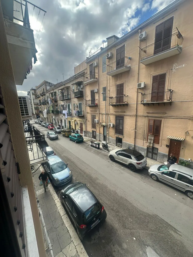 Balcony - Apartment with Balcony in Palermo