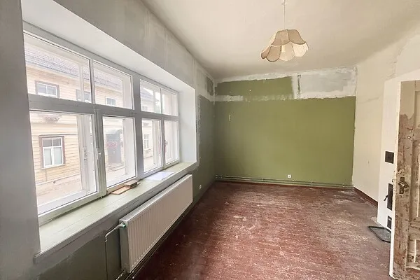 Pièces - Historic Flat with Central Heating in Tartu City Centre