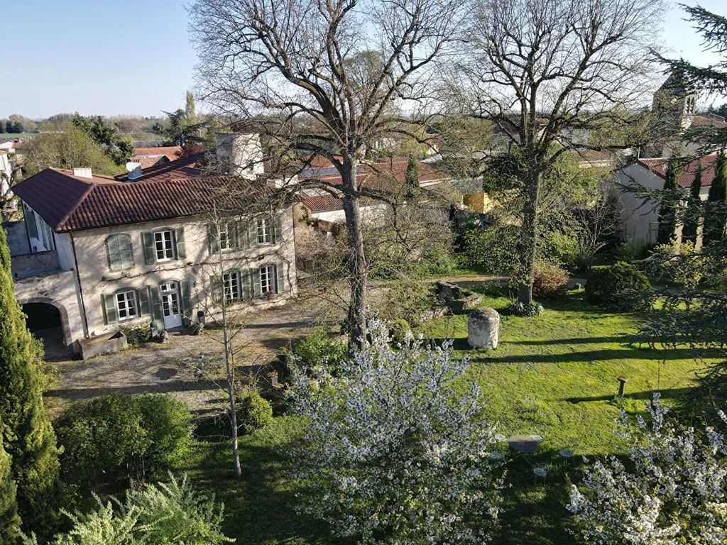 Vue aérienne - Demeure de Charme avec Parc à Riom