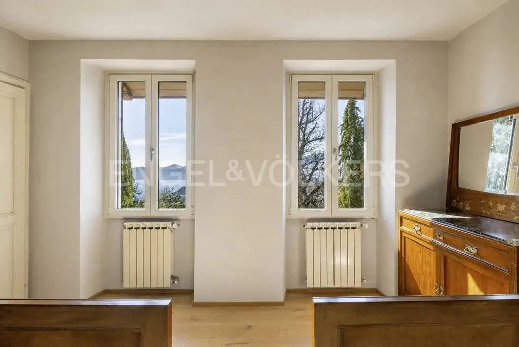 Magamistoad - Historic Villa with Lake View in Bee