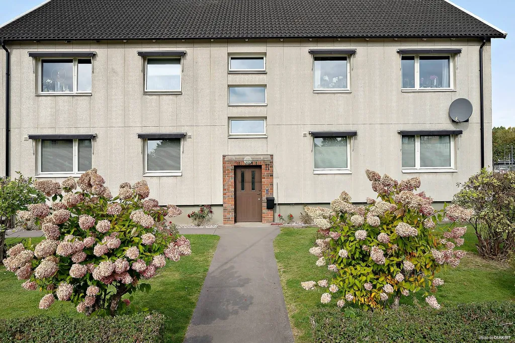 Välivaade - Cozy 3rd Floor Flat with Balcony on Kvarngatan