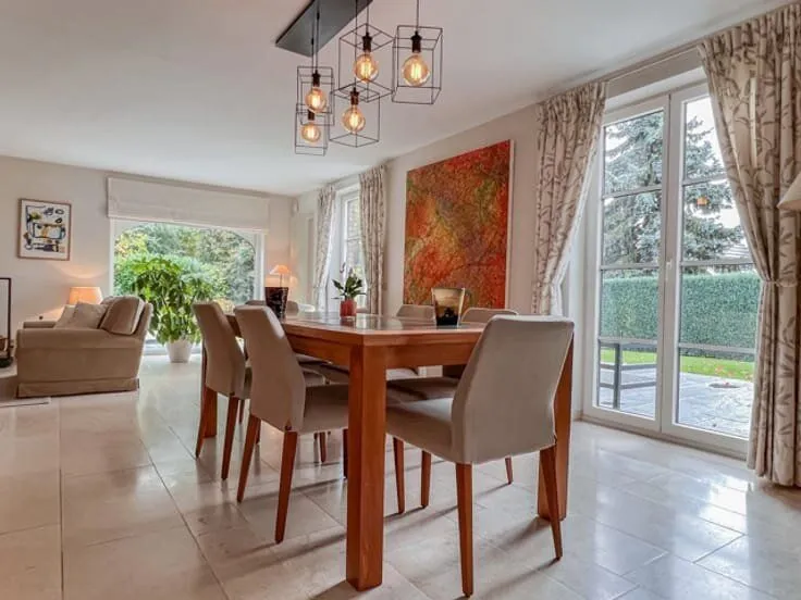 4-bedroom house in BE
