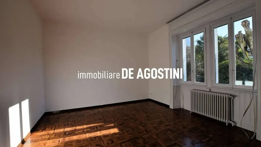Toad - Liberty-Style Villa with Garden in Arona