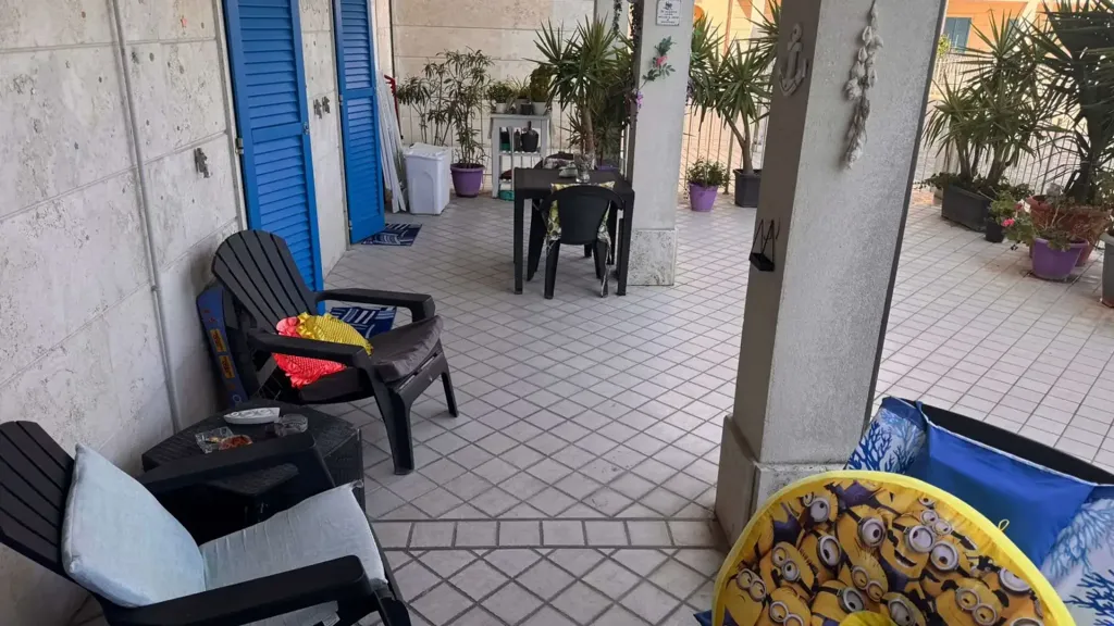 Terrasse - Modern Apartment with Private Courtyard in Porto Recanati