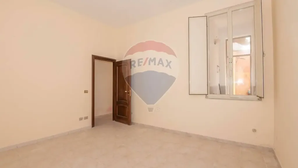Toad - Ground Floor Apartment with Private Courtyard in Augusta