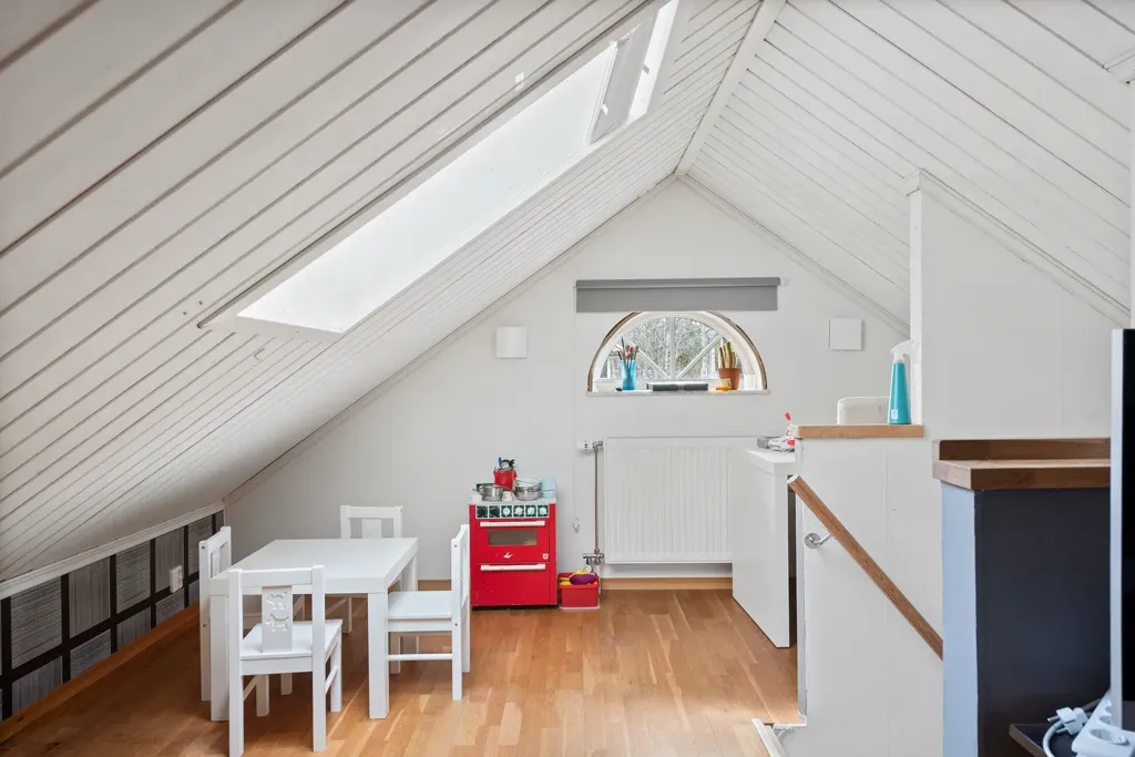 Pièces - Spacious House with Open Plan in Norrtälje