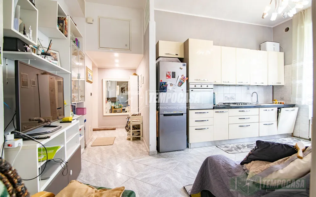 Séjour - Rustic-Style Flat with Central Heating in Sesto San Giovanni