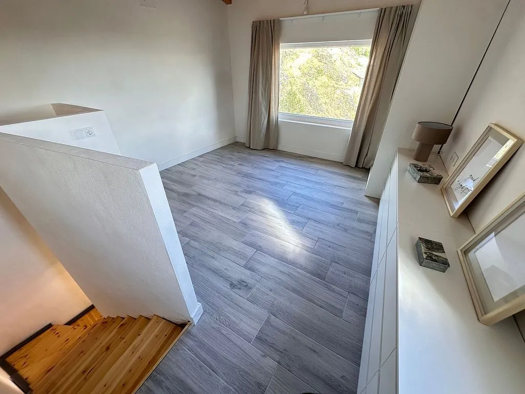 Entrée - Modern Chalet with City Views in San Antón