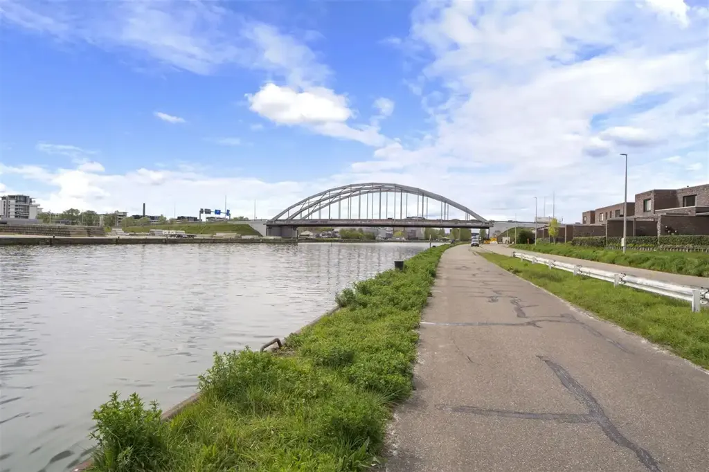 Stylish Apartment with Canal View in Hasselt