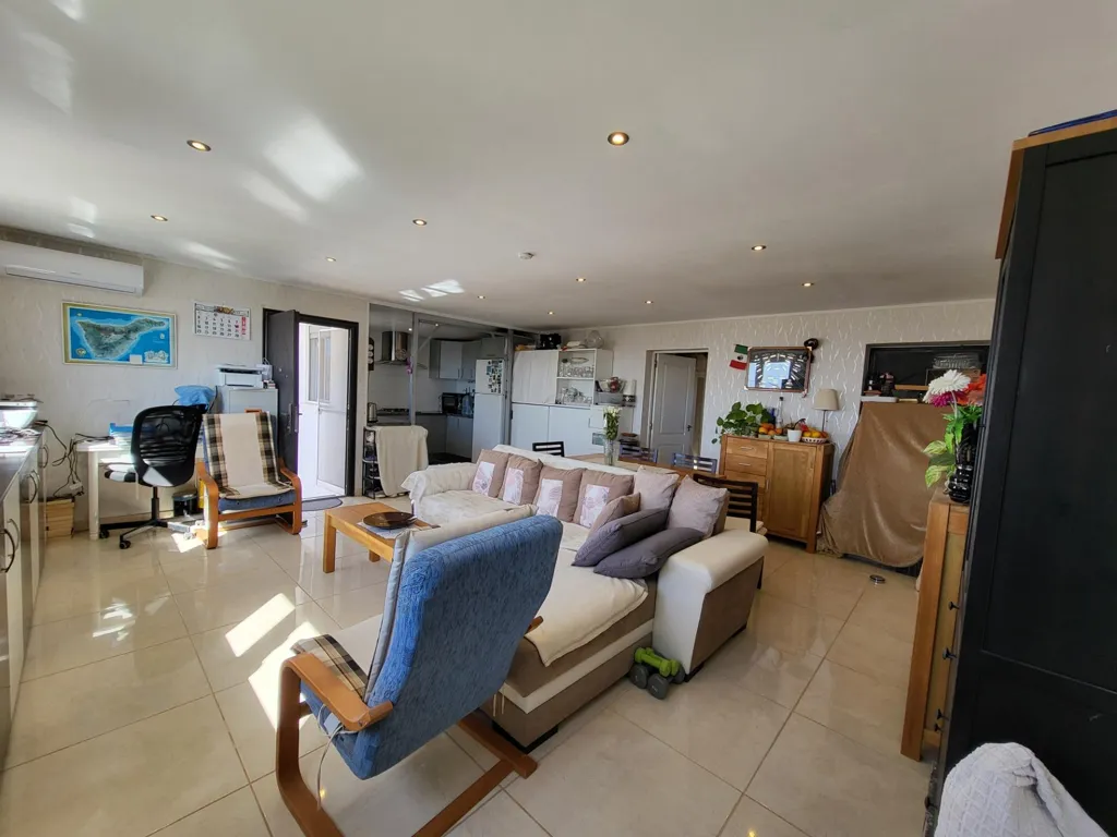 Elutuba - Detached Villa with Private Garden in Arona