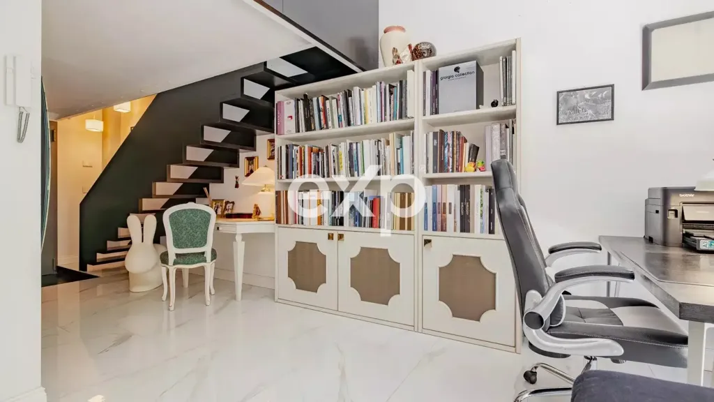 Bureau - Loft with Balcony in Milan's Ponte Nuovo