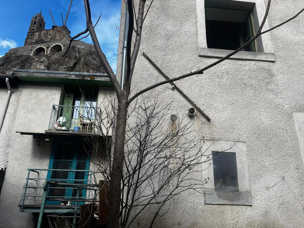 Extérieur - Ensemble Immobilier avec Maison Louée à Aiguilhe