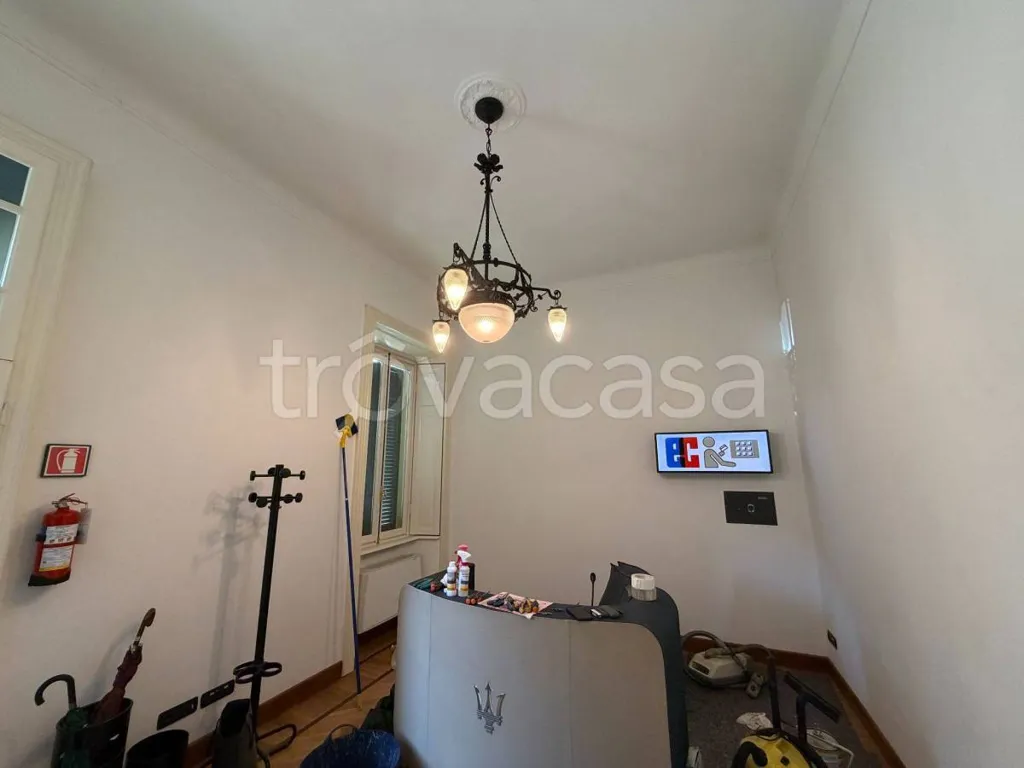 Esik - Elegant Office Villa near Como Centre