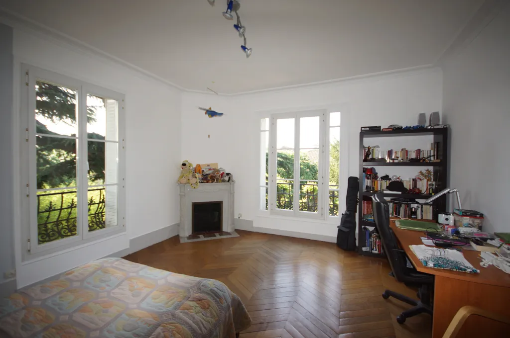 Camere da letto - 3-Apartment Building with South-West View in Eaubonne