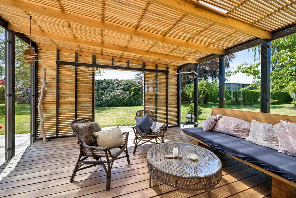 Terrass - Victorian Villa with Garden in Ryslinge