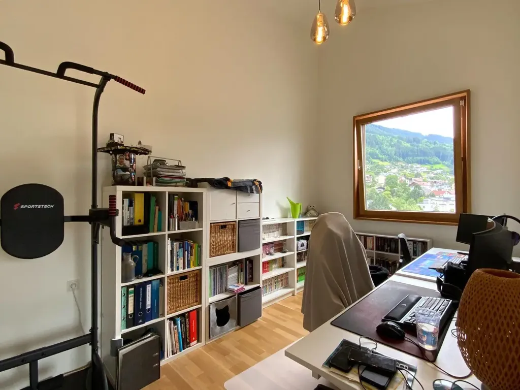 Bureau - Penthouse Flat with Two Terraces in Schwaz