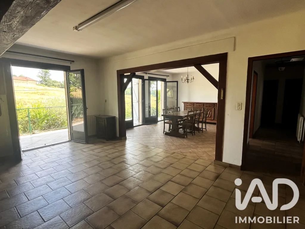 Terrass - Traditional House with Hangar in Cazeneuve