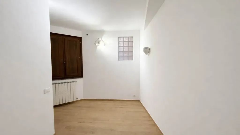 Toad - Rustic-Style Flat with Terrace in Cecina