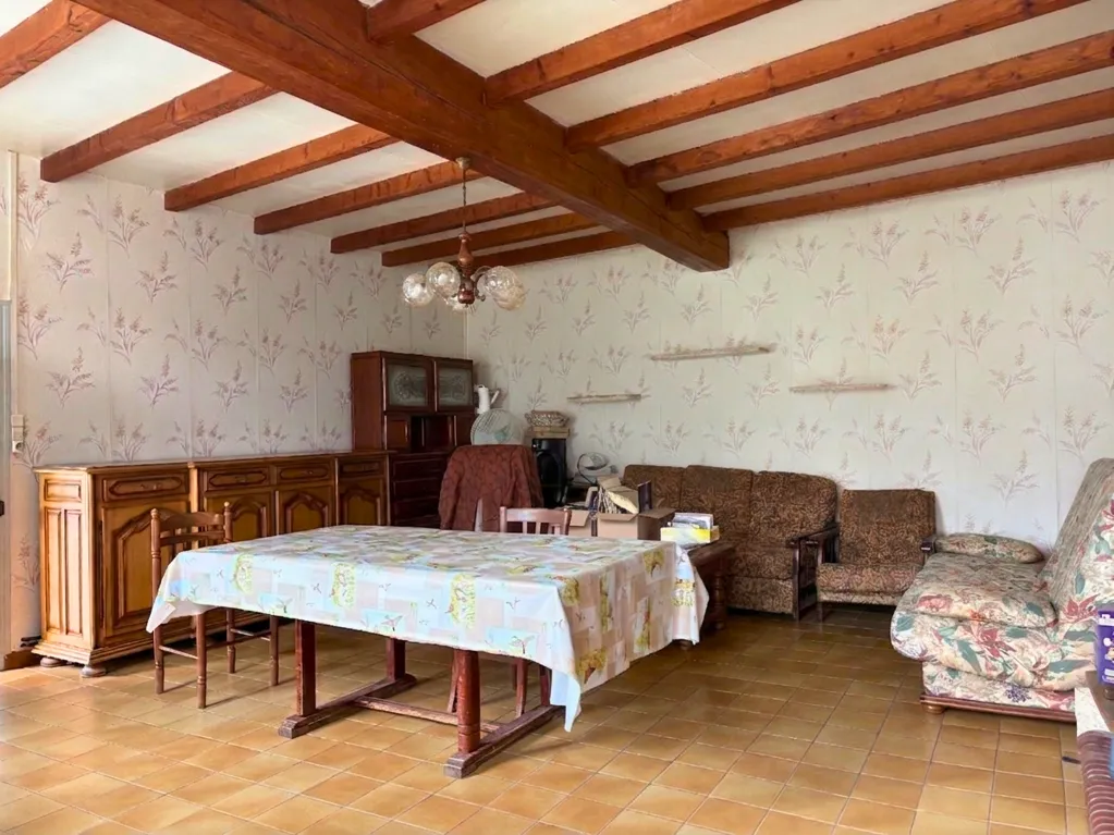 Dining Room - Charming 2-Bedroom House in Ste Severe