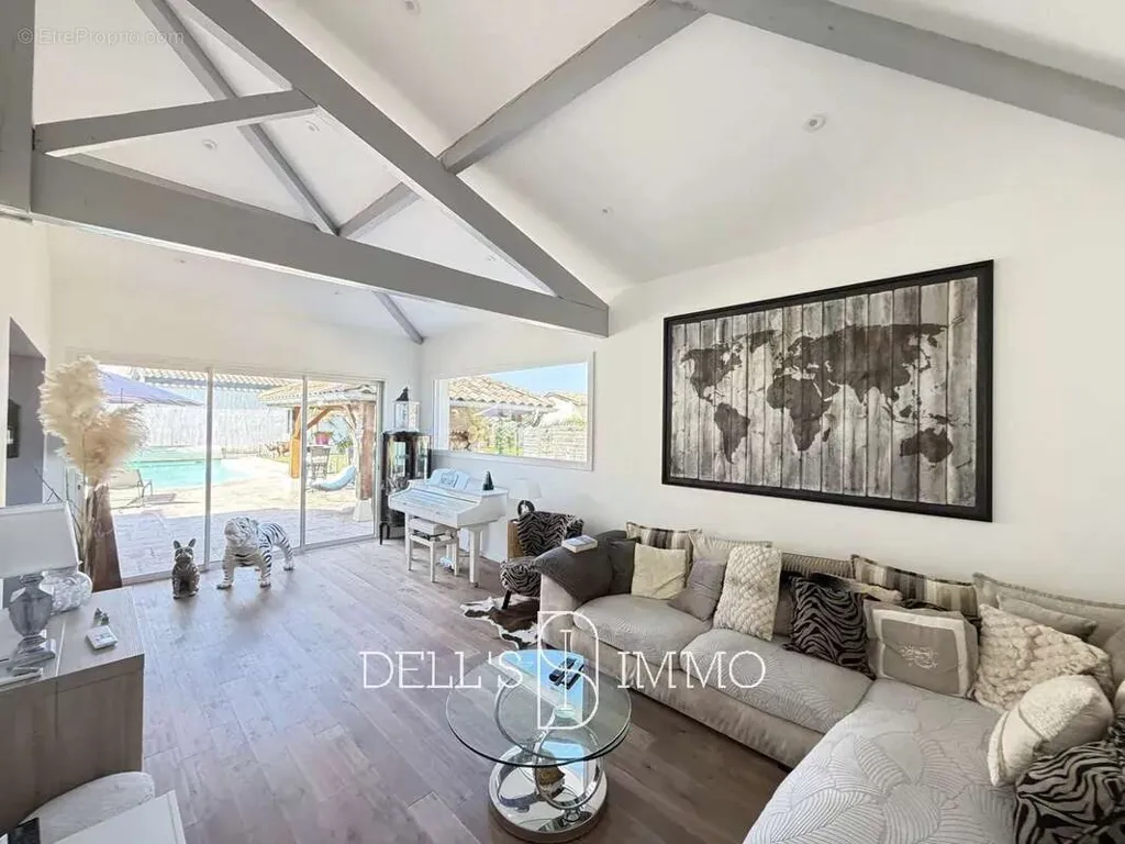 Elutuba - Quiet Duplex with Pool near Montmerle