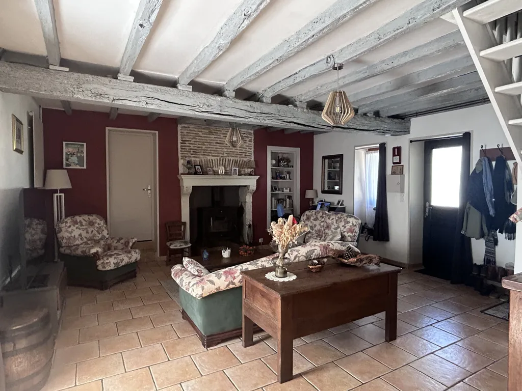 Salón - Hamlet House with Garden in Rivarennes