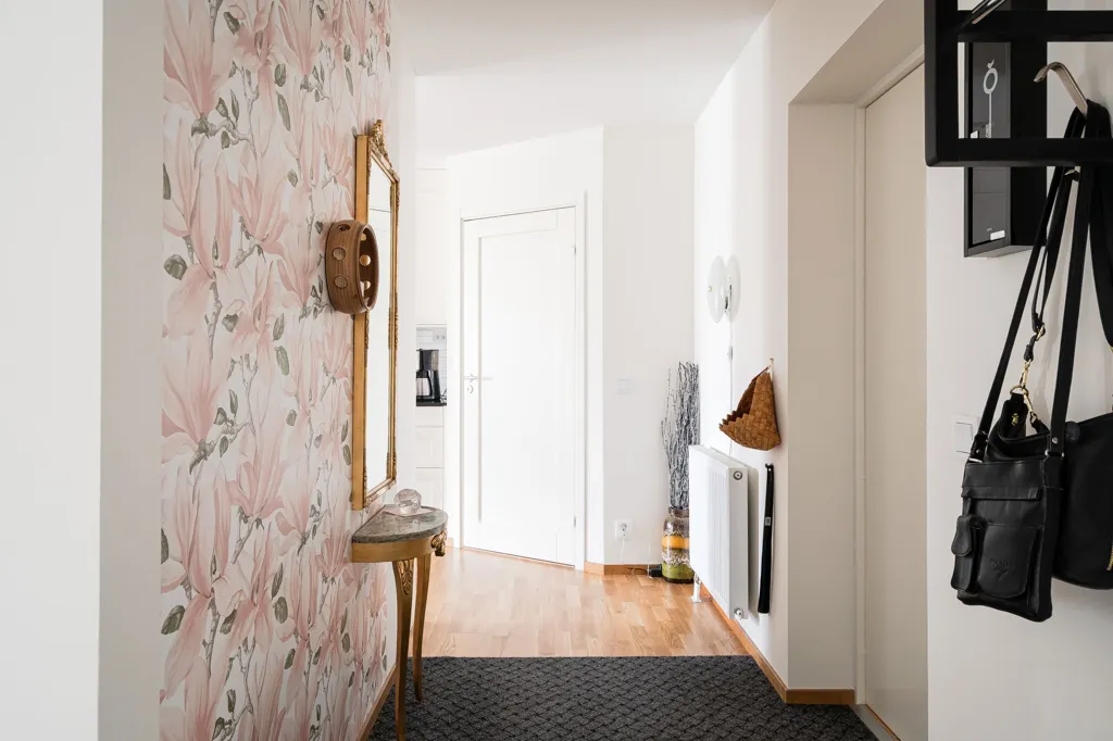 Esik - Modern Apartment with Balcony in Sörböle