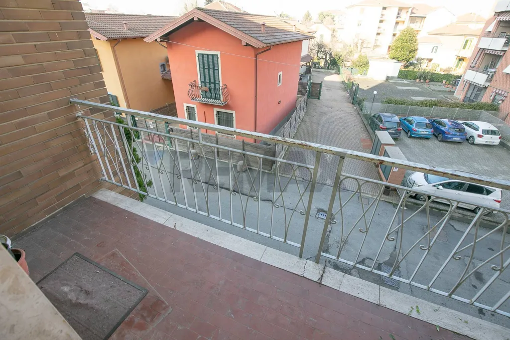 Rõdu - Spacious Apartment with Terrace in Novi Ligure