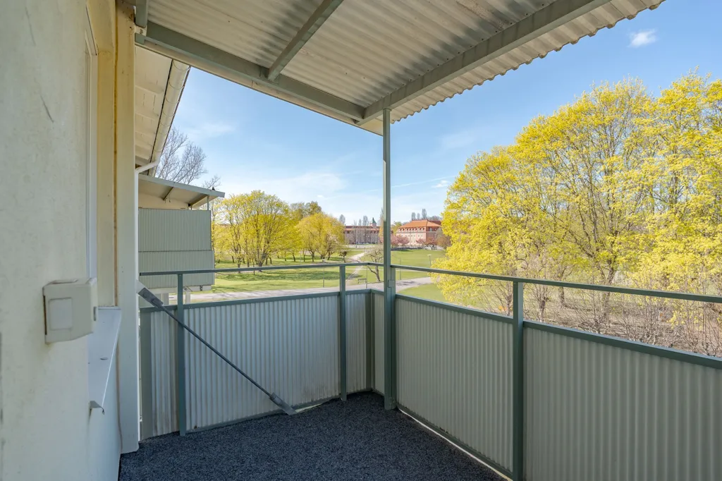 Balcony - Corner Apartment with Park View in Norrköping