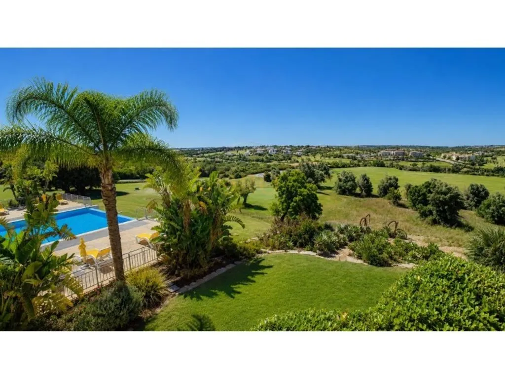Aed - Luxury Villa with Golf Views in Lagoa