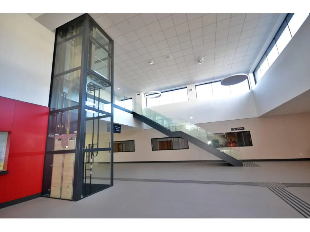 Stanze - Modern Business Premises with Accessibility in Palencia