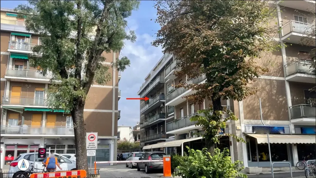 Esterno - Refurbished Triplex with Balcony in Pavia