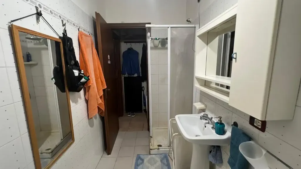 Salles de bain - Studio with Balcony in Rescaldina