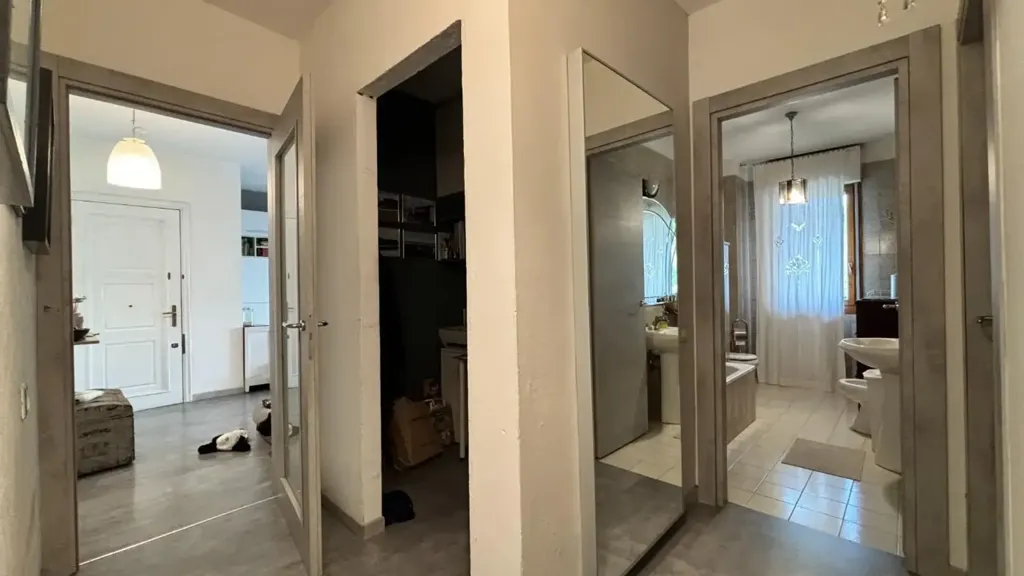 Hallway - Apartment with Mansard in Pontedera