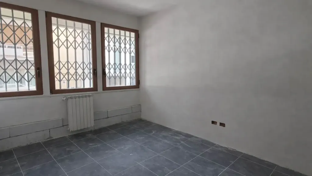 Toad - Rusticated Apartment with Veranda in Florence