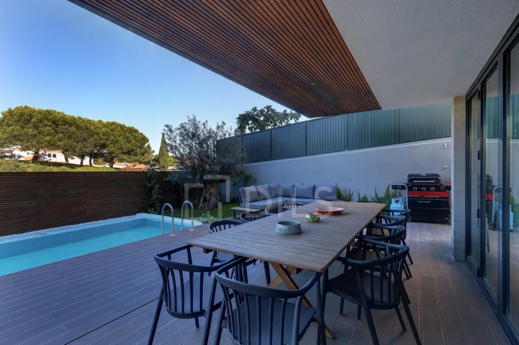 Bassein - Contemporary House with Pool in Cascais