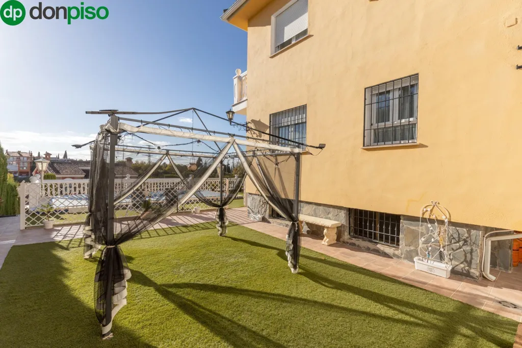 Jardin - Chalet with Private Pool in Calle del Abedul