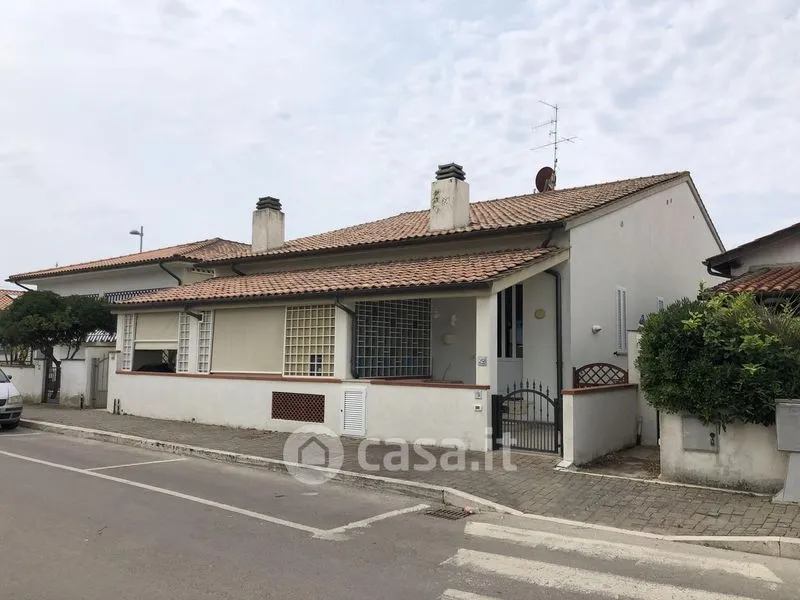 Välivaade - Five-Room Apartment with Private Terrace in Grosseto
