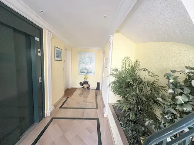 Esik - Luxury Apartment with Sea View in Cannes