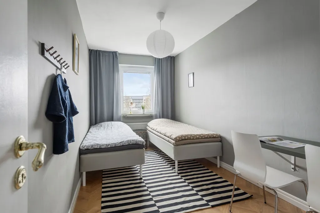 Magamistoad - Apartment with Balcony in Mariehem