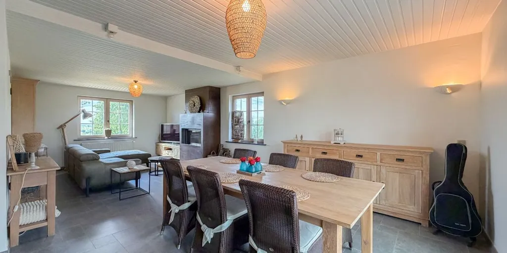 Salle à manger - Villa avec Jardin et Piscine à Ellezelles