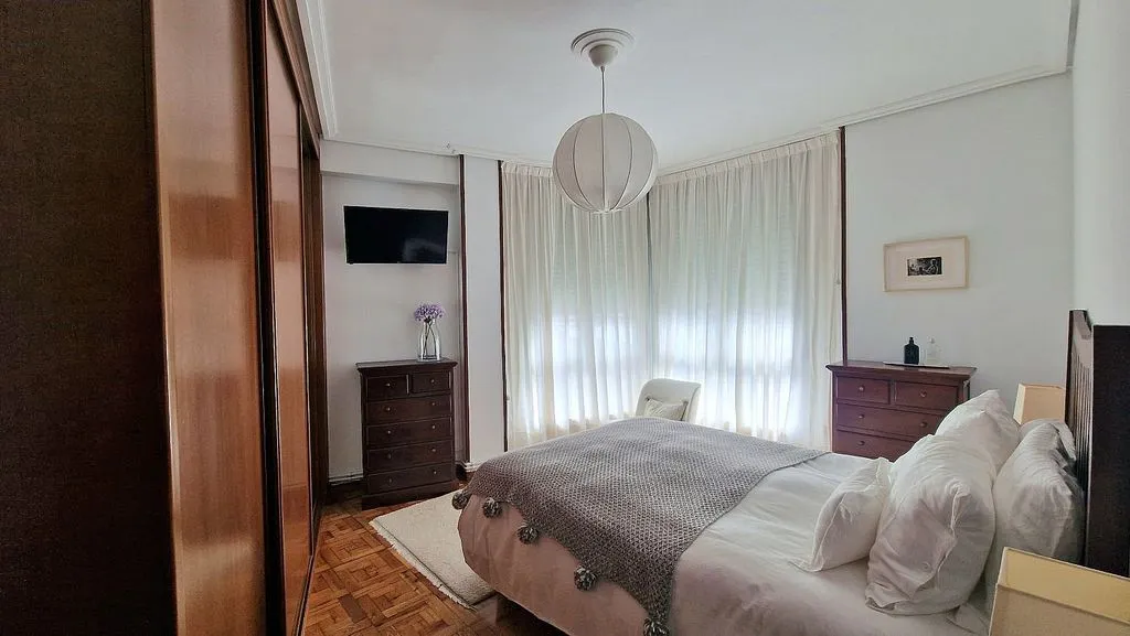 Chambres - Open-Plan Flat with Garage in Torrelavega