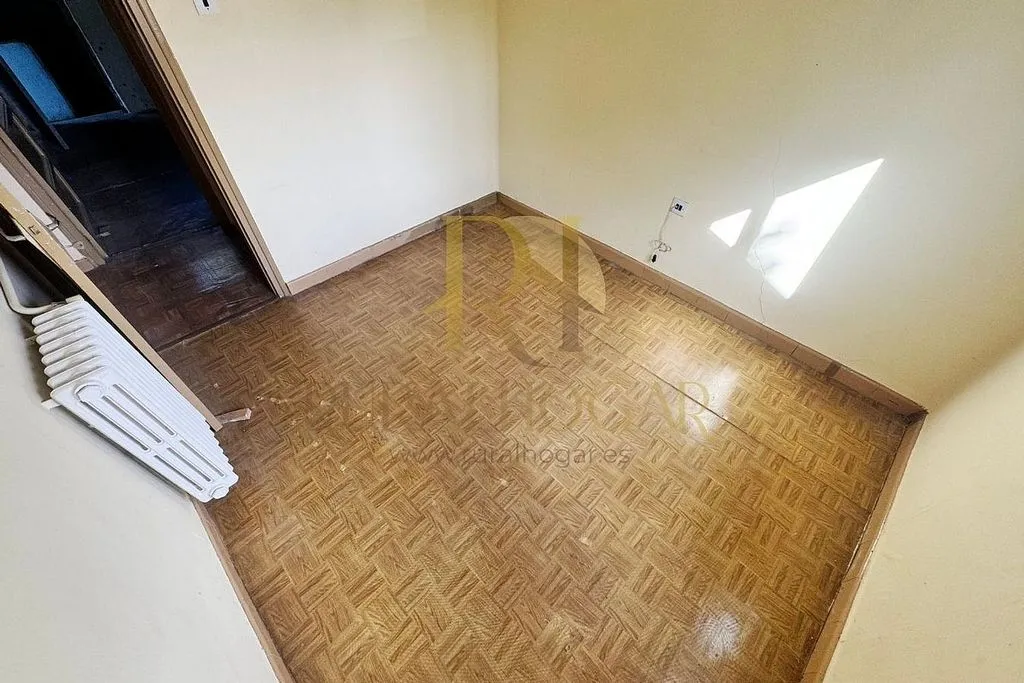 Rooms - Chalet with Garden in Matallana de Torío