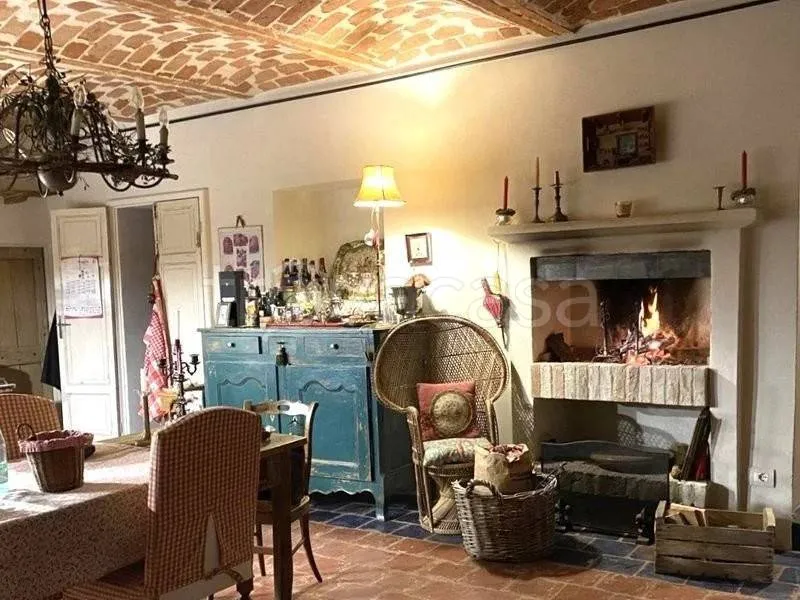 Söögituba - Restored Cascina with Pool in Cherasco