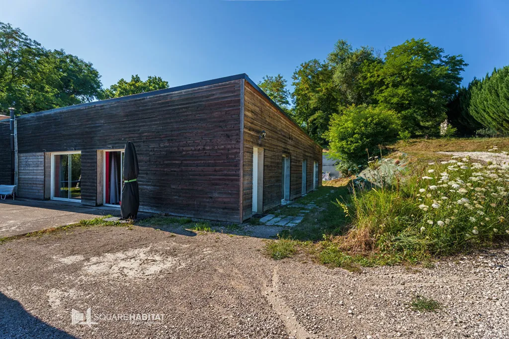 Exterior - Renovated House with Garden in Glanon