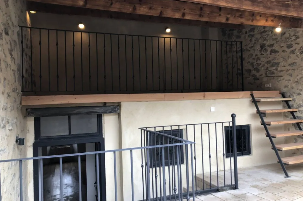 Toad - Village House with Terrace in Vion