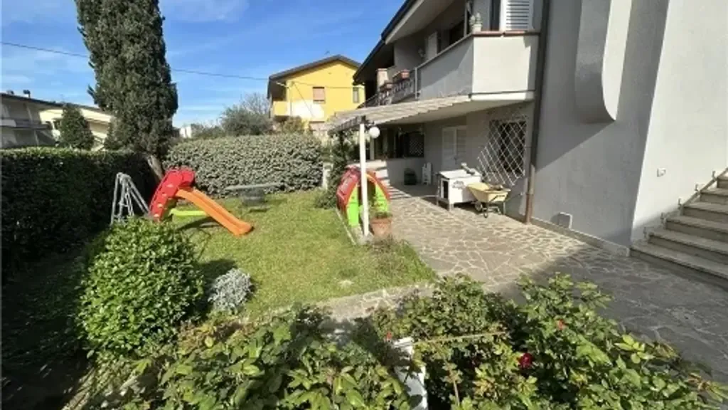 Giardino - Rustic Villa with Private Garden in Lastra a Signa