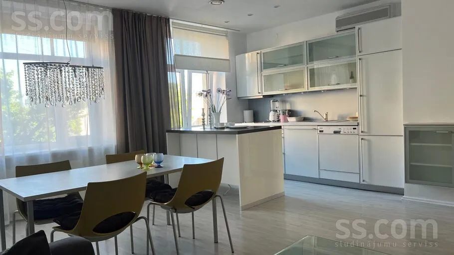 Salle à manger - Renovated Apartment with Parking in Riga Centre