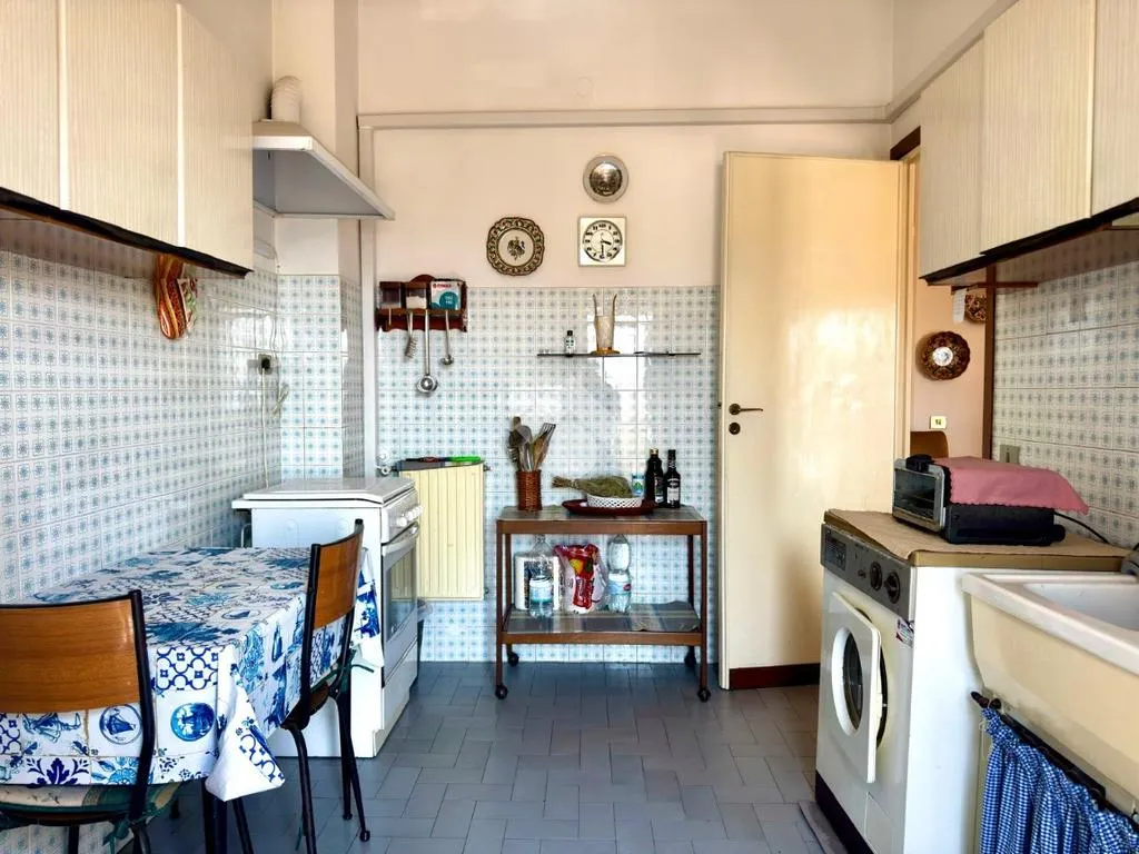 Kitchen - Panoramic 3-Bedroom Apartment in Palermo